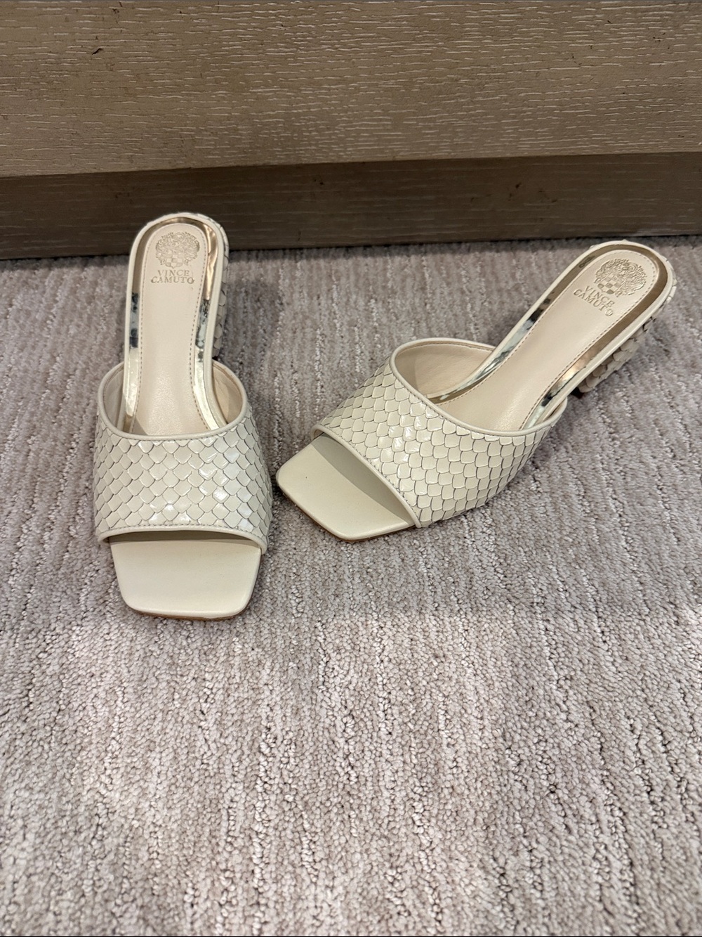 Vince Camuto Cream Textured Slide Mules
